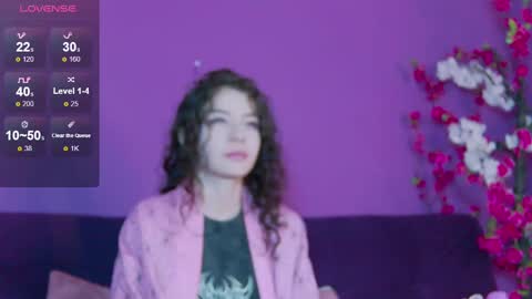 Snapshot of ravennmoonn chatting on September 16, 8:06 pm Raven online show from September 16, 8:06 pm