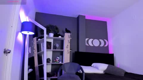 Raven Witch online show from January 16, 8:14 pm