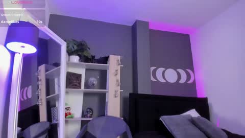 Raven Witch online show from January 24, 9:15 pm