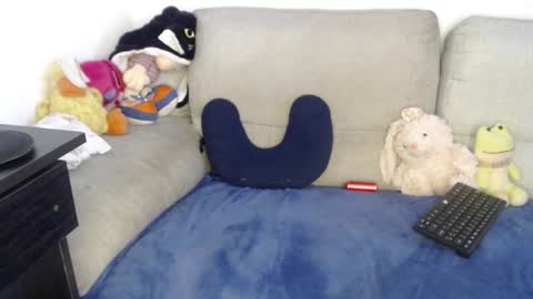 Ray  online show from November 24, 6:32 pm