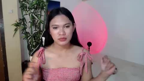 Snapshot of ready2care4youbabe chatting on February 21, 1:11 am Beth online show from February 21, 1:11 am