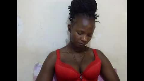 queen online show from March 4, 5:45 pm