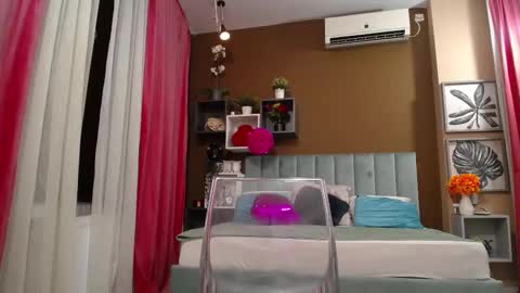 Snapshot of rebecablackx chatting on February 24, 4:36 am rebecablackx online show from February 24, 4:36 am