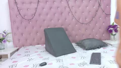 Rebeca... online show from January 16, 12:45 pm