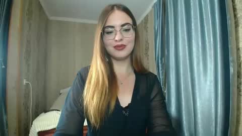 Snapshot of rebecca_ccaa chatting on September 27, 6:04 pm Rebecca online show from September 27, 6:04 pm