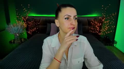 rebecca_diamonds online show from January 28, 6:38 am