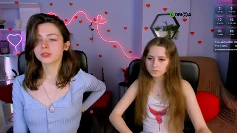 rebecca_smile_ online show from April 4, 7:13 pm