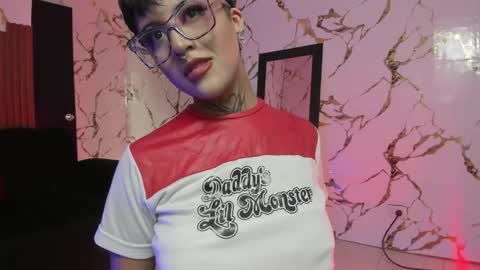 Snapshot of rebeka_baker chatting on October 20, 12:08 pm REBEKA online show from October 20, 12:08 pm