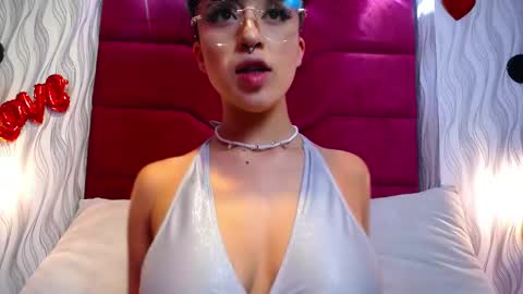 Snapshot of rebeka_baker chatting on March 1, 6:32 pm REBEKA online show from March 1, 6:32 pm