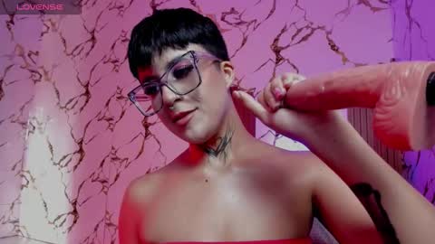 Snapshot of rebeka_baker chatting on October 9, 1:37 pm REBEKA online show from October 9, 1:37 pm