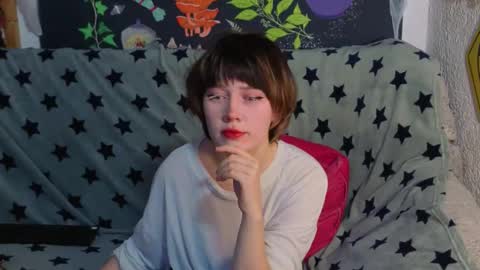 Lara online show from November 19, 11:10 am