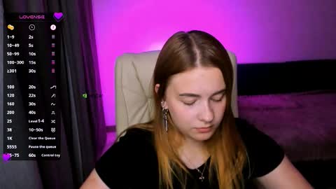 Snapshot of red__dizzy chatting on September 19, 7:57 pm red__dizzy online show from September 19, 7:57 pm