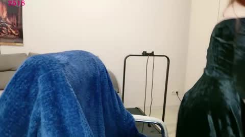 Lisa online show from April 19, 9:20 am