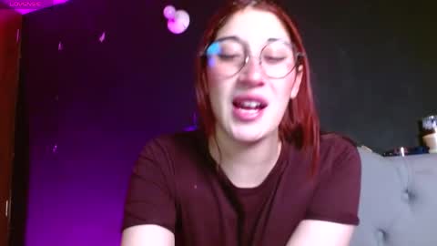 IG   OF red moonn online show from April 9, 6:19 am