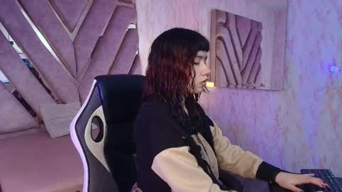 red_pandaa online show from May 30, 3:26 am
