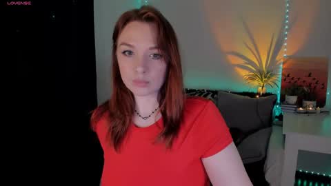 Snapshot of red_passsion chatting on December 23, 3:12 pm Mia online show from December 23, 3:12 pm