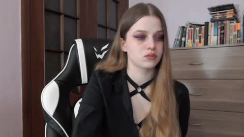 Lily online show from January 11, 2:41 am