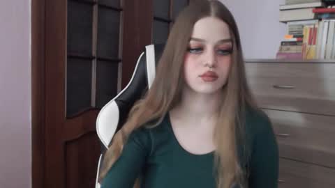 Lily online show from November 26, 2:12 am