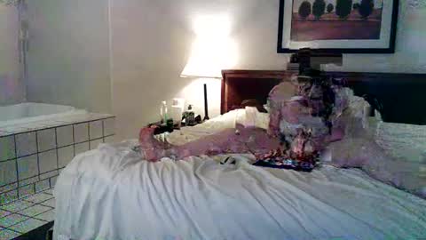 Lenae Redd online show from September 24, 4:55 am