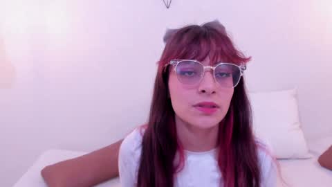 Snapshot of redmeloddy chatting on January 14, 7:32 pm Meloddy online show from January 14, 7:32 pm