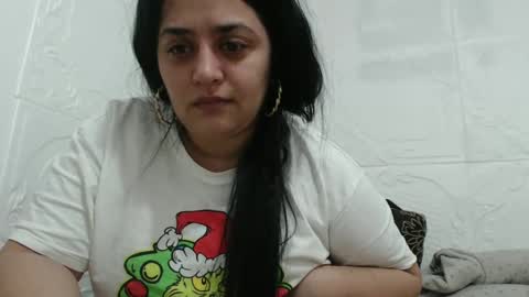 Snapshot of reeapassion chatting on February 10, 12:30 am Reea online show from February 10, 12:30 am