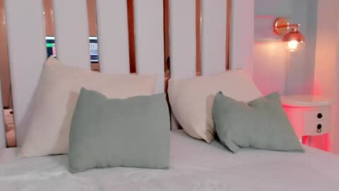 Regina  online show from April 3, 4:43 am