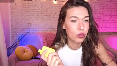 ReginaHawkinss online show from October 20, 9:12 am