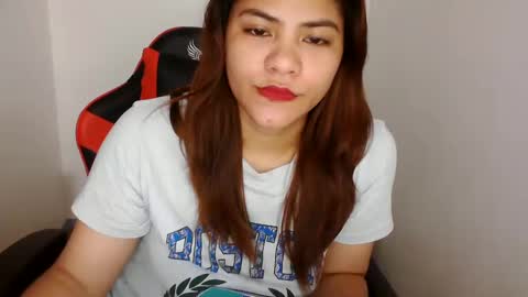 Snapshot of reign2525 chatting on February 22, 4:29 am reign2525 online show from February 22, 4:29 am