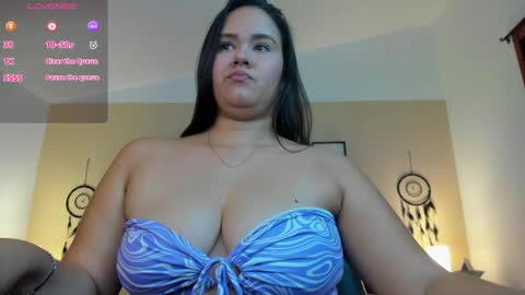 Snapshot of reina_loren chatting on October 9, 8:02 pm reina_loren online show from October 9, 8:02 pm