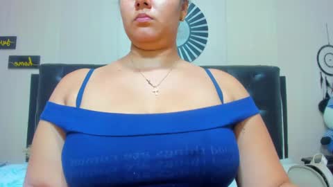 Snapshot of reina_loren chatting on December 4, 9:46 pm reina_loren online show from December 4, 9:46 pm