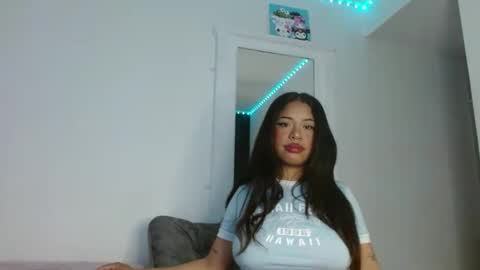 Snapshot of reina_reina chatting on September 15, 11:56 pm reina_reina online show from September 15, 11:56 pm