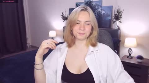 RemiPeach online show from May 9, 4:53 pm