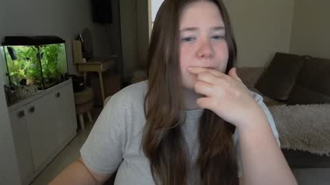 Snapshot of remirann_ chatting on January 15, 8:20 am Ann OF - remirann21 online show from January 15, 8:20 am