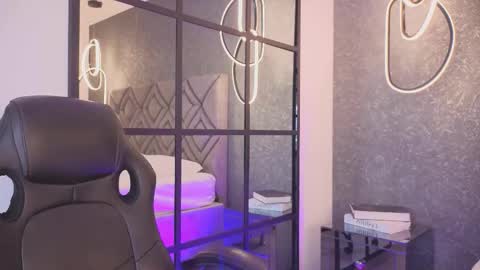 Snapshot of renata_cruz_ chatting on September 9, 1:33 pm Renata 3 online show from September 9, 1:33 pm
