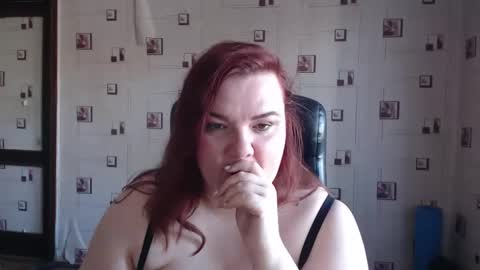 renataoia online show from March 15, 11:12 am