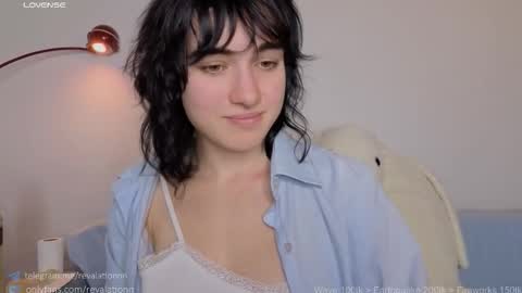 Snapshot of revalation_ chatting on October 7, 4:33 pm Ewiwi online show from October 7, 4:33 pm