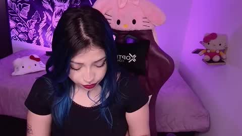 Snapshot of revenmiller_ chatting on September 23, 5:22 pm Reven online show from September 23, 5:22 pm