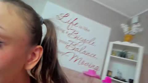   online show from September 25, 5:11 pm