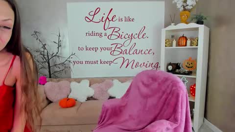   online show from November 11, 6:05 pm