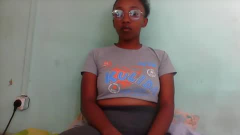 rhesa404090 online show from March 7, 4:19 am