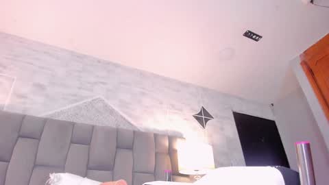 Snapshot of rianamanson chatting on January 1, 12:00 pm Riana online show from January 1, 12:00 pm