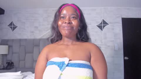 Snapshot of rianamanson chatting on January 2, 3:26 am Riana online show from January 2, 3:26 am