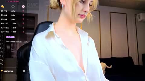 Ria Woods online show from March 15, 3:58 pm