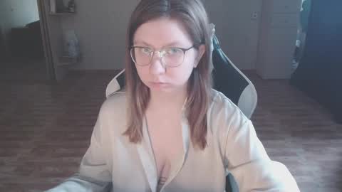 Snapshot of richemily chatting on February 25, 8:58 am Emily online show from February 25, 8:58 am