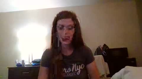 ridinghoodred online show from May 8, 4:49 am