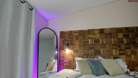 Sara online show from October 4, 10:21 am