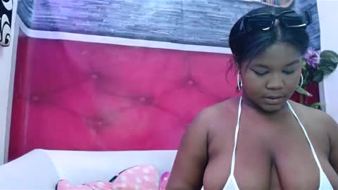 RIHANNA online show from December 11, 11:21 pm