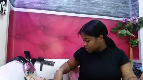 RIHANNA online show from December 9, 12:56 am