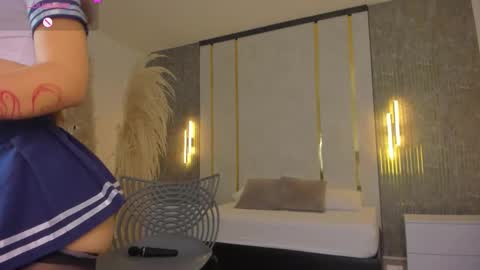 Riley Sierra online show from November 7, 1:28 pm