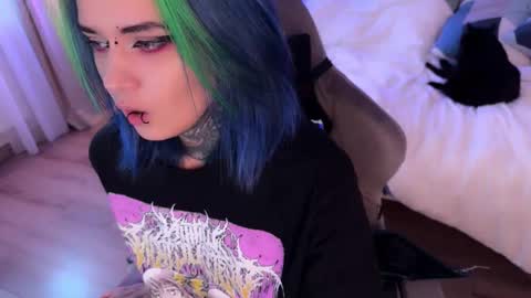   DianaBrite            fansl y online show from October 22, 1:49 pm